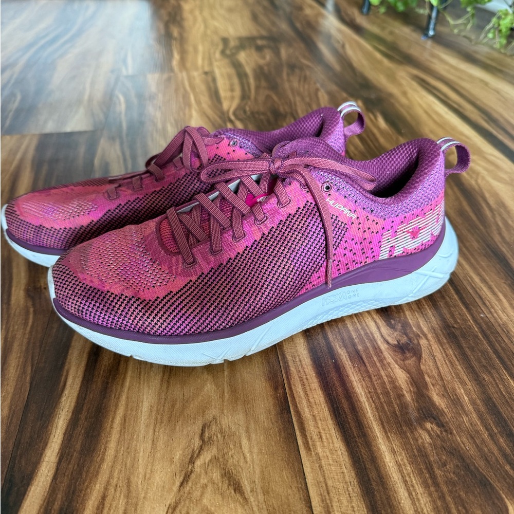 HOKA Hupana Trainers Size 9
